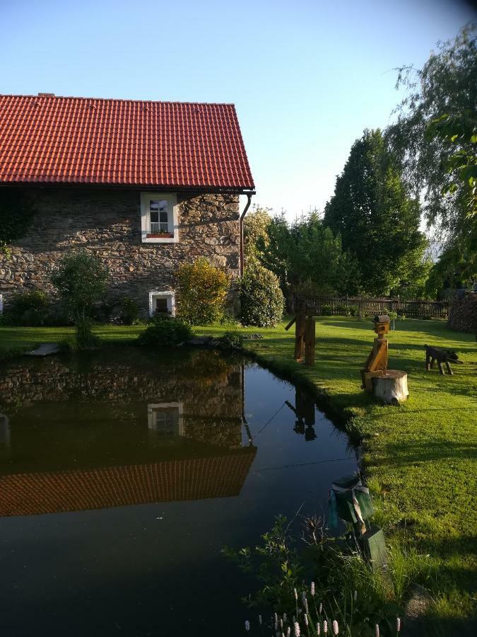 Apartman Dvorecna Loučovice Zewnętrze zdjęcie